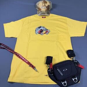 Vinta ULTRA RARE Oakley Saber tooth Tiger 3D Logo Men's Size L